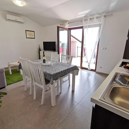 With A Parking Space - 22283 Apartman *