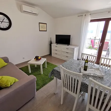 With A Parking Space - 22283 Apartman *