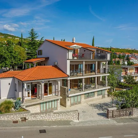 With A Parking Space - 22283 Apartman